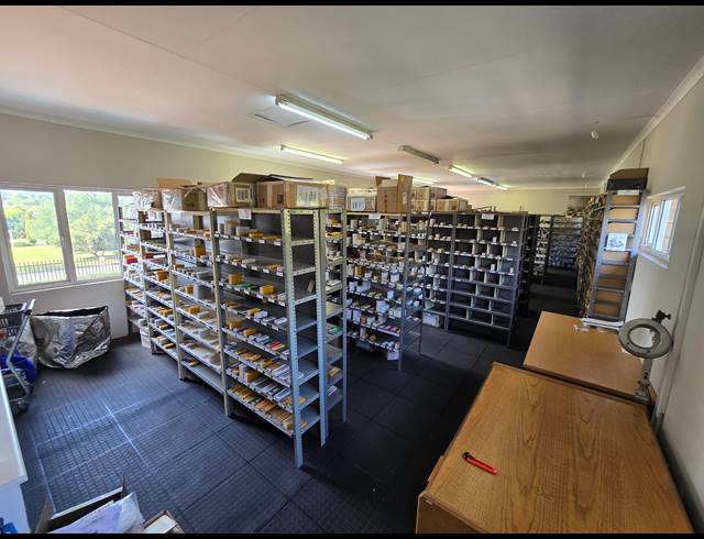 1,300M² OFFICE FOR SALE IN ILLIONDALE